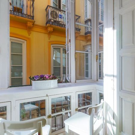 Puerta De Larios: Central Three-Bedroom Apartment With Balconies And Patio Málaga Exterior foto